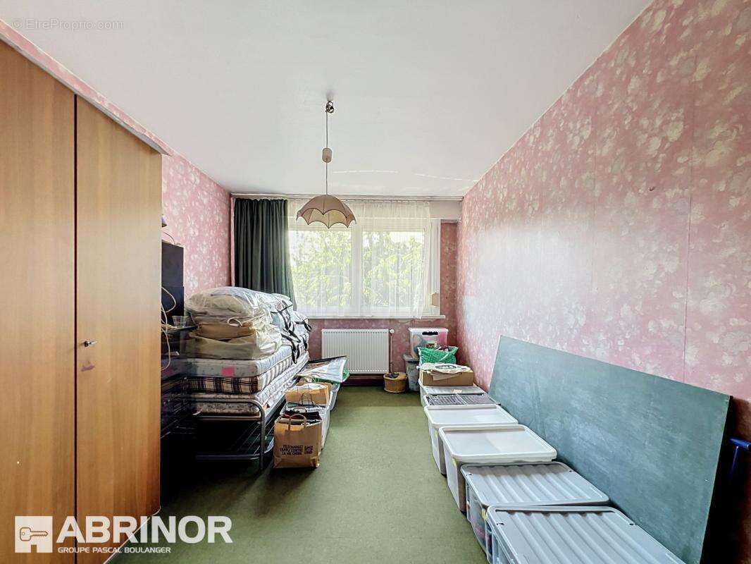 EXCLUSIVITÉ – Maison familiale - chambres - jardin - garage au cœur du très recherché quartier des Hauts de Mons ! - photo 8