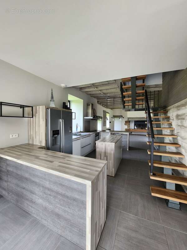 Maison à MAGNAC-BOURG