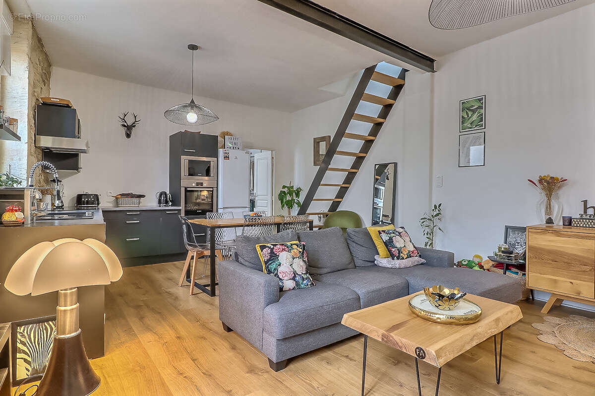 Appartement à NIMES