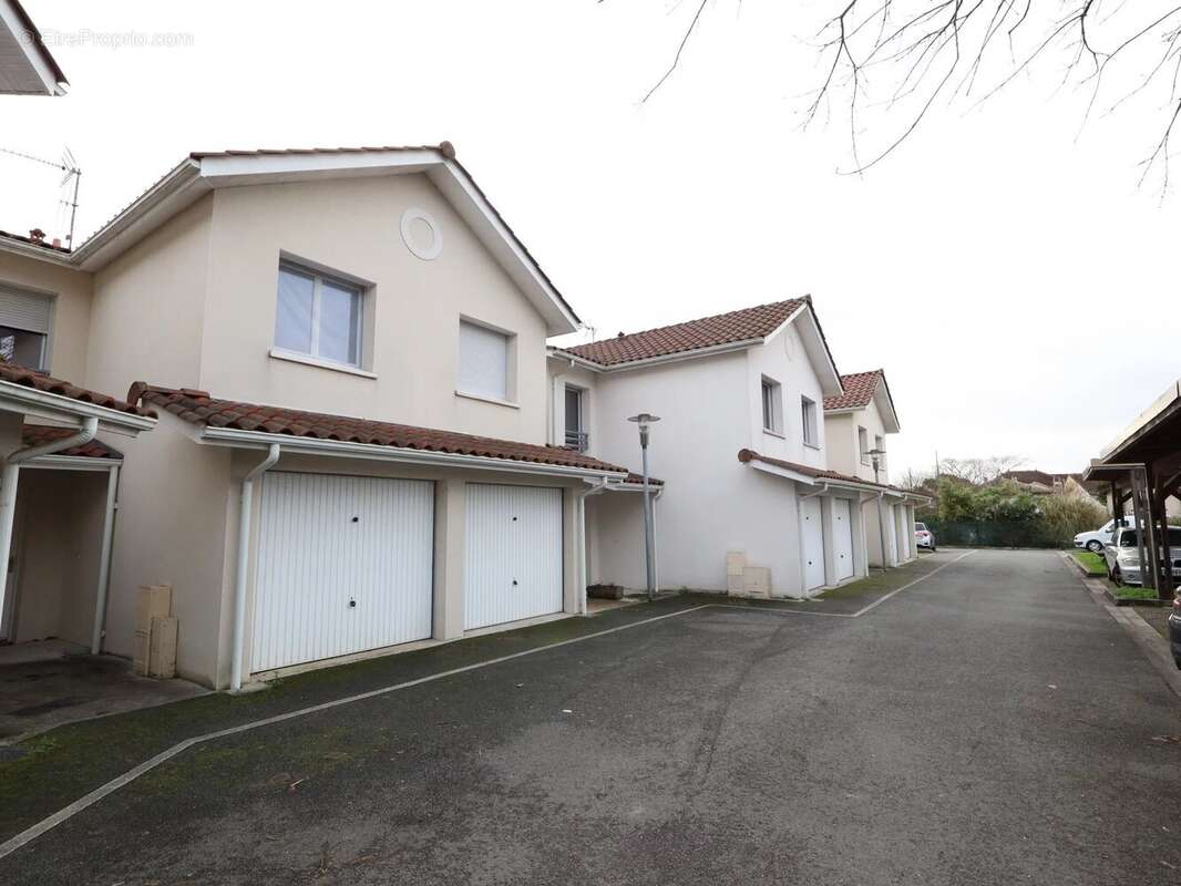 Maison à LE HAILLAN