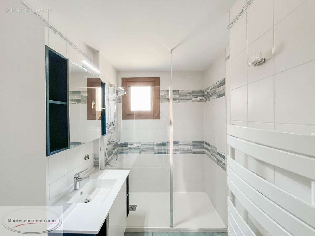 Maison à CHARNAY-LES-MACON