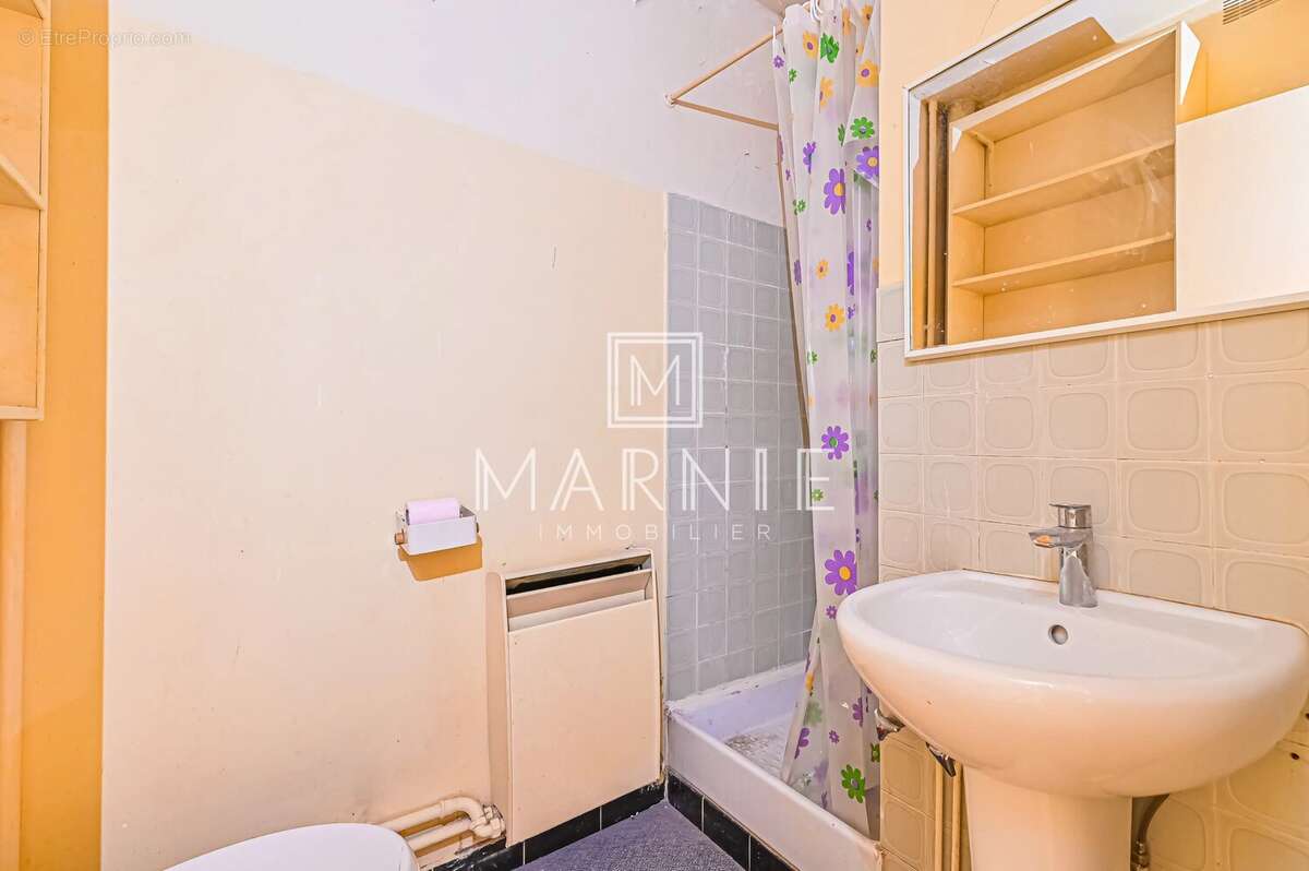 Appartement à PARIS-15E