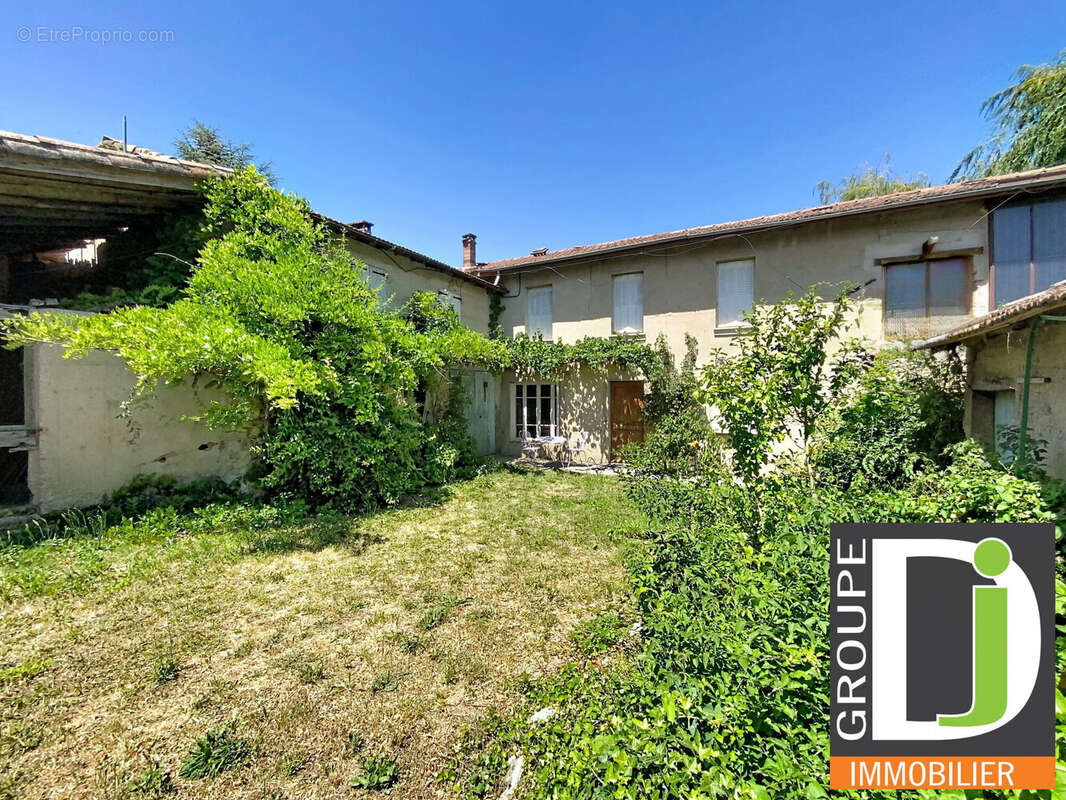 Maison 244 m² à Vaunaveys-La-Rochette  - photo 9
