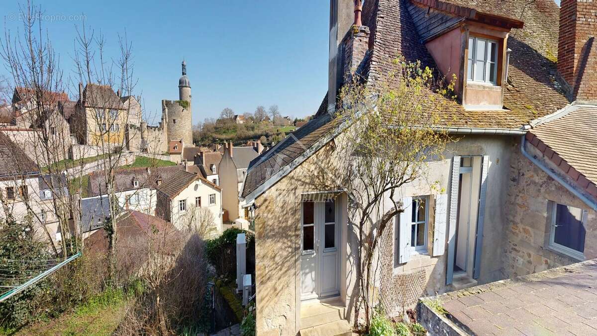 Maison à BOURBON-L'ARCHAMBAULT