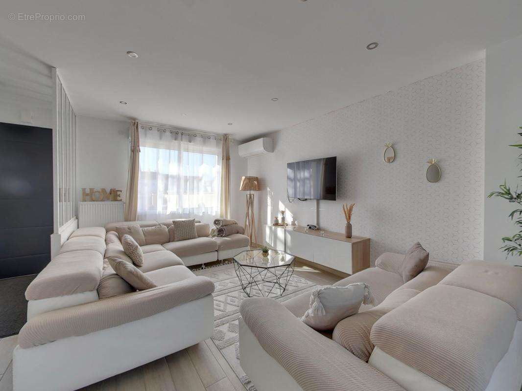 Maison à TREMBLAY-EN-FRANCE