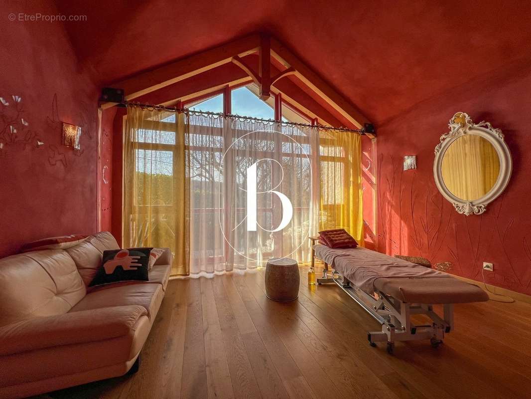 Maison à VALLON-PONT-D'ARC