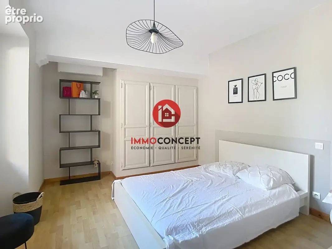 Maison 224 m² à Villeneuve-Les-Avignon  - photo 8