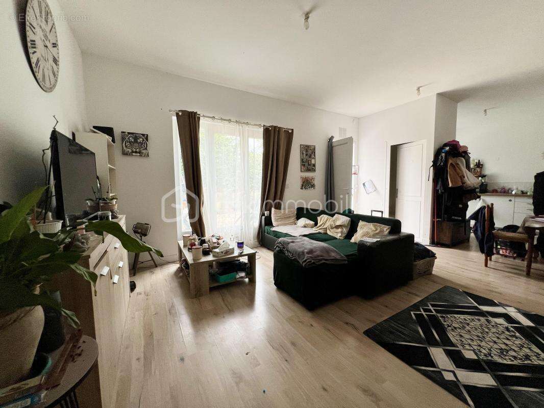 À vendre – Maison de 76 m² louée 660 €/mois – Spécial investisseur – Saint-Aigulin centre - photo 2