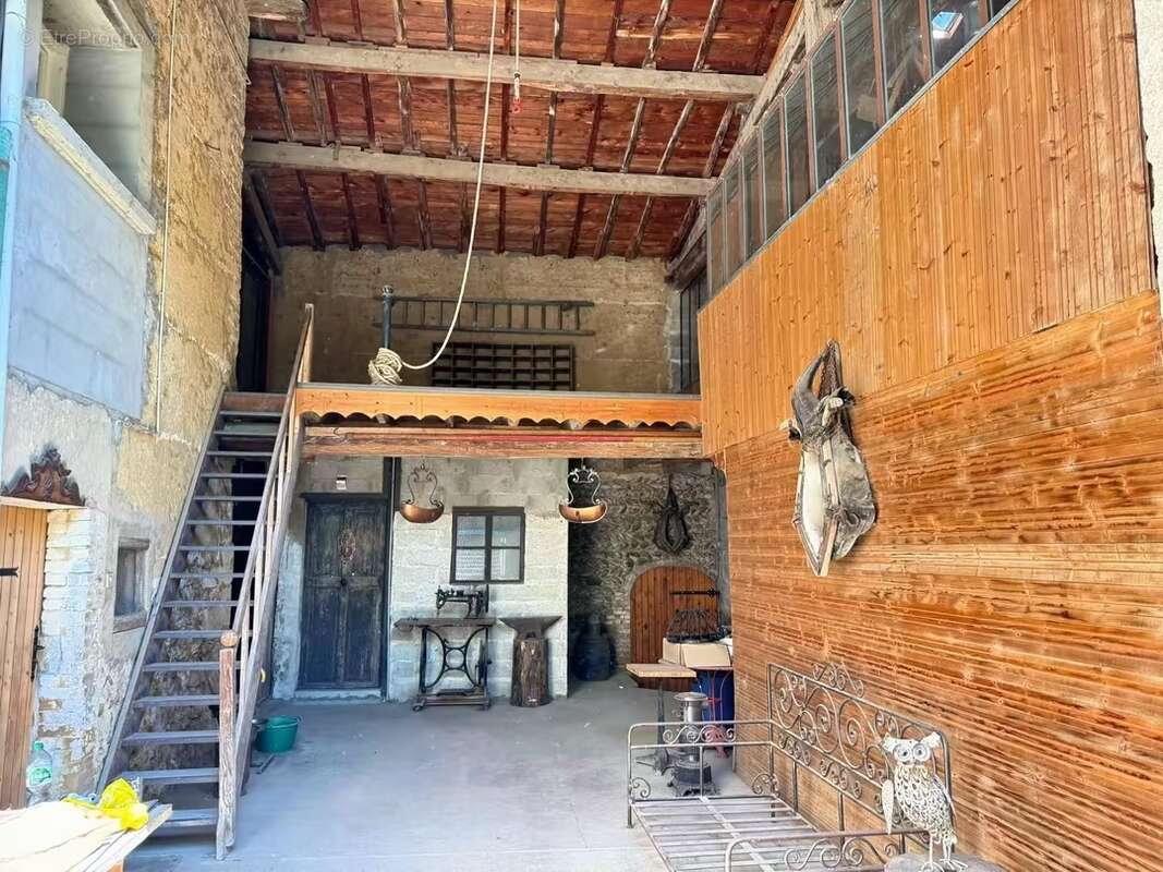 Maison de 150 m² avec 200 m² de dépendances  - photo 11