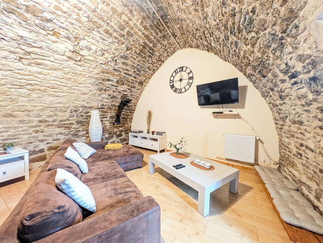 Maison à SAINT-BEAUZELY