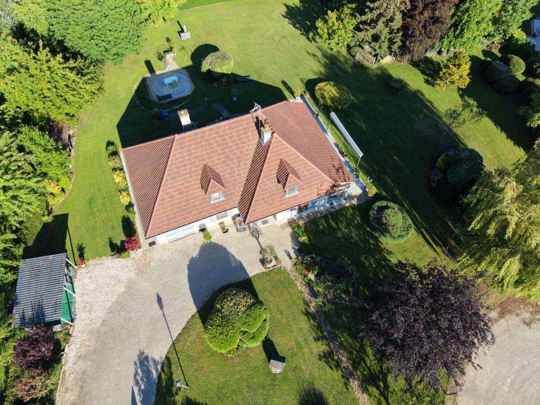 Maison 156 m² à Chevigny-En-Valiere  - photo 2