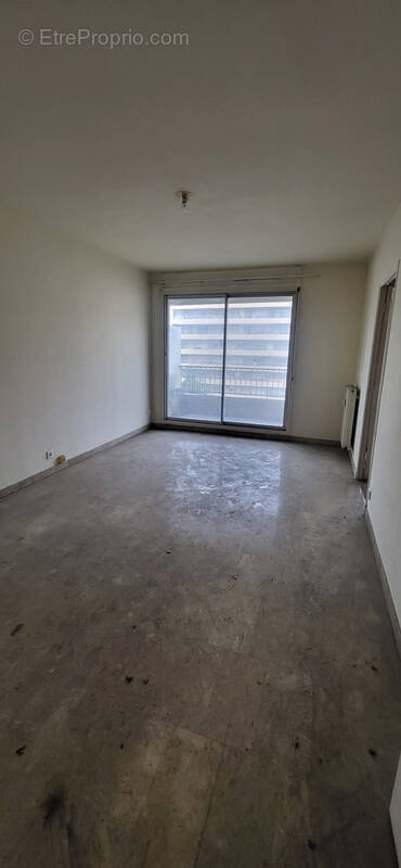 Appartement à MARSEILLE-5E