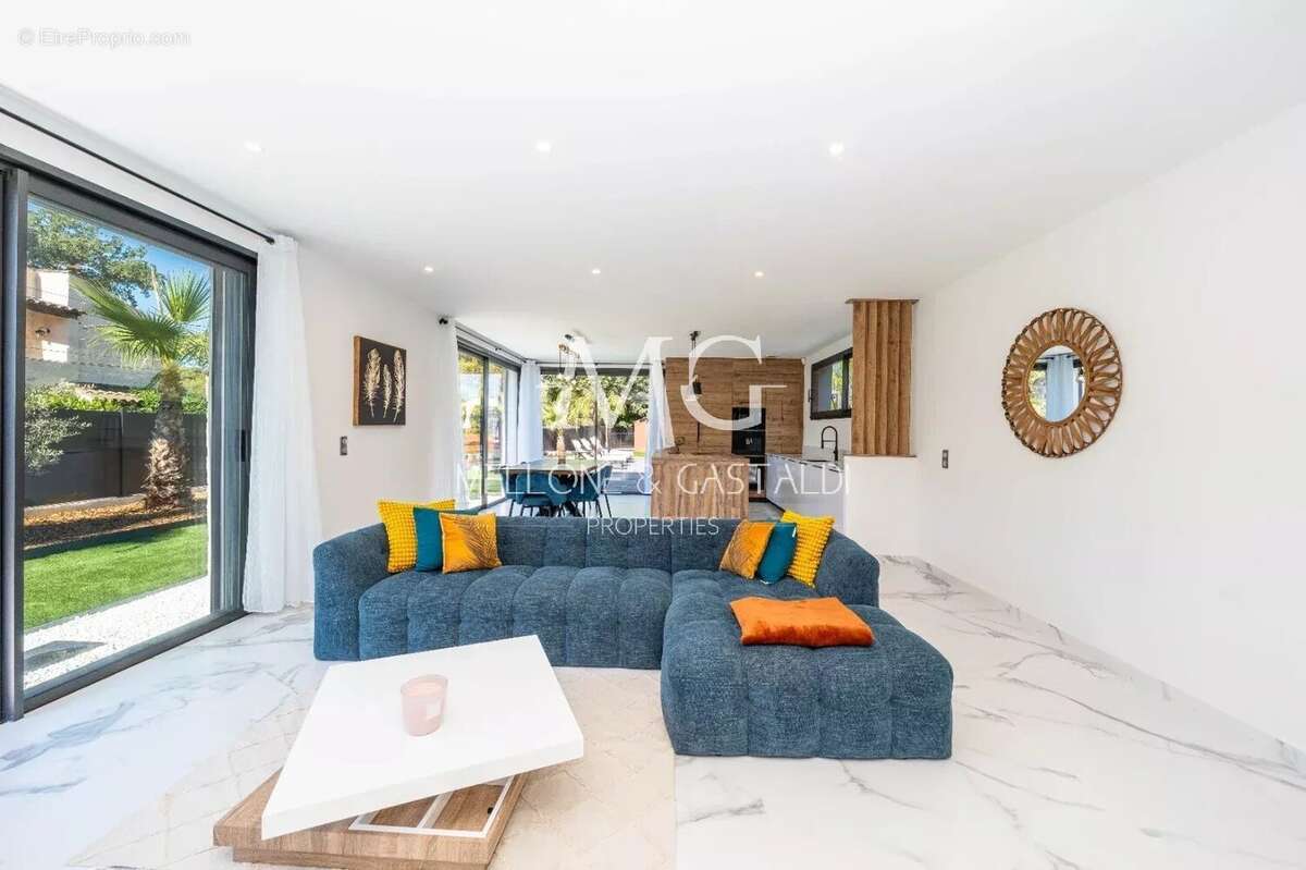 Maison à MOUGINS