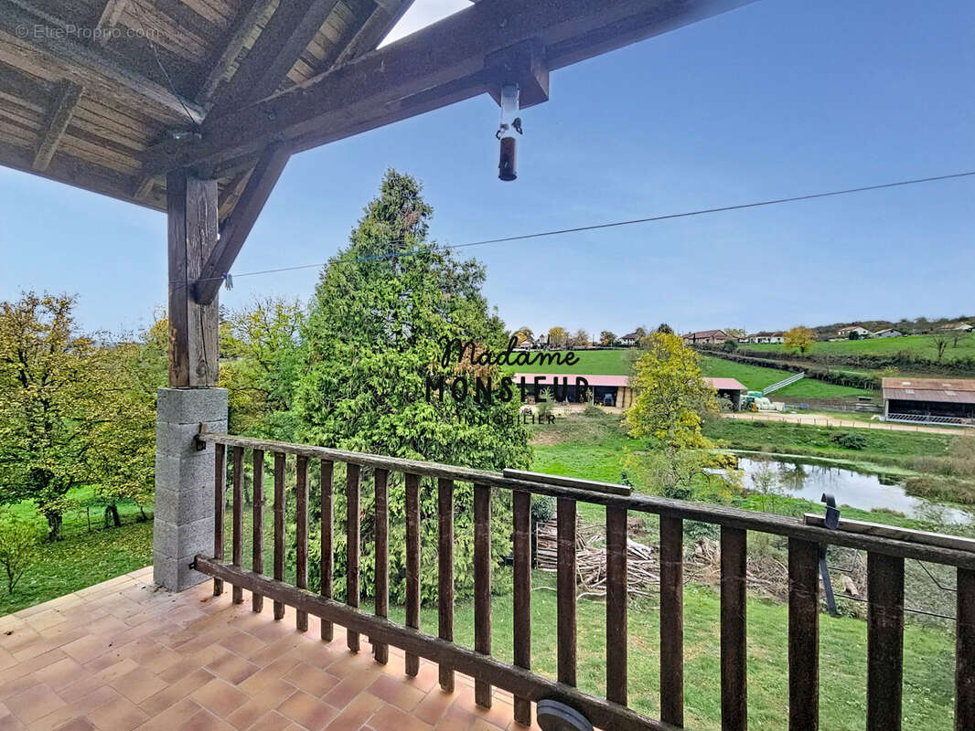 Maison à SAINT-MARCEL-BEL-ACCUEIL