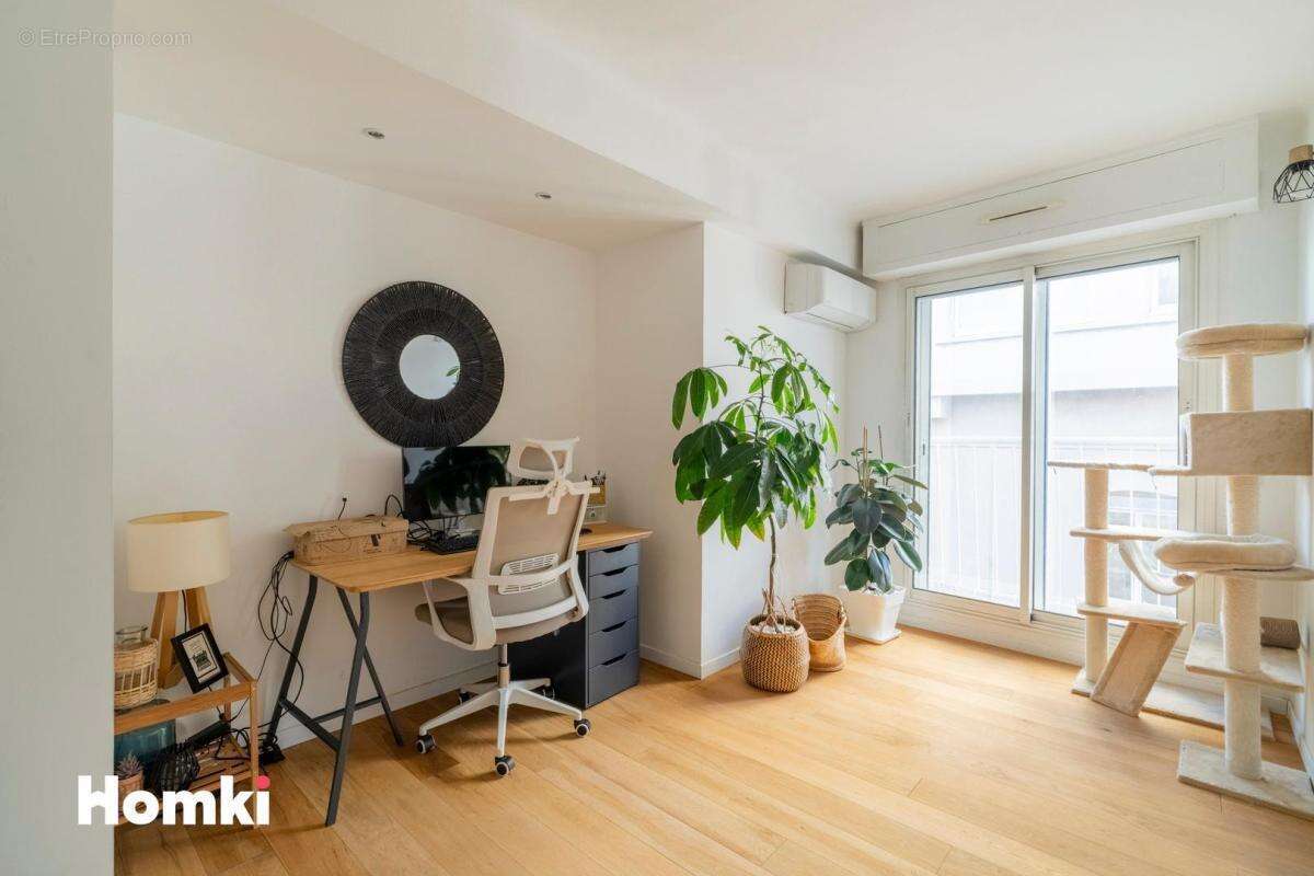 Appartement à MARSEILLE-7E
