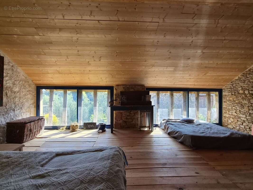 20260324160133 - Maison à SAINT-CYPRIEN