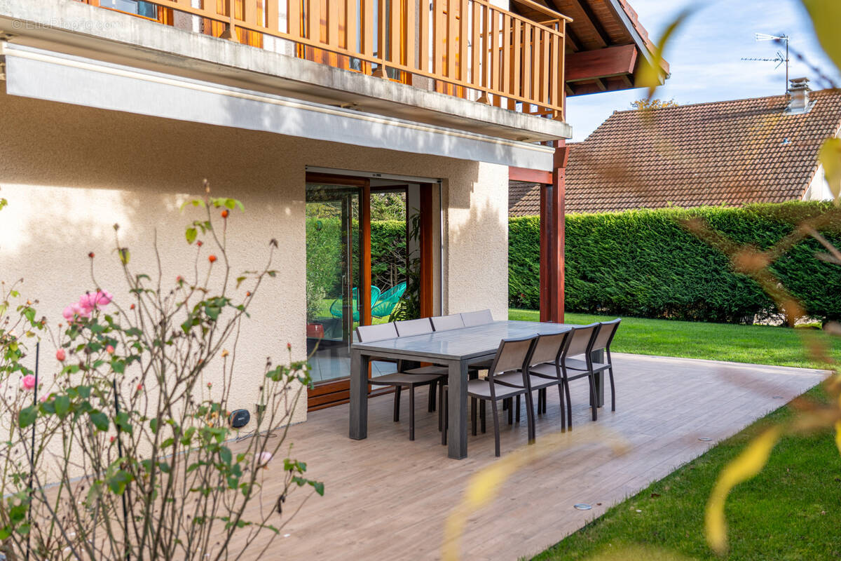 Maison à PREVESSIN-MOENS