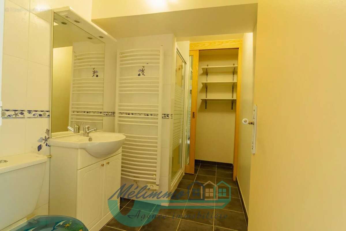 Maison à SOUGERES-EN-PUISAYE