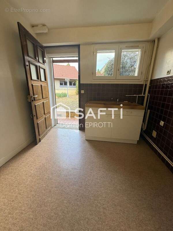 Maison 102 m² à Beaumont-En-Argonne  - photo 5