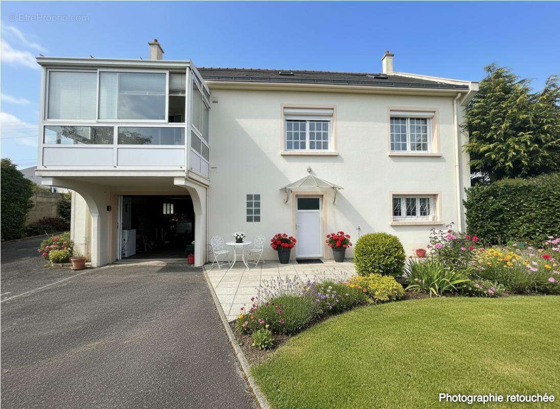 Maison Sainte Luce Sur Loire 7 pièce(s) 120 m2 - photo 2