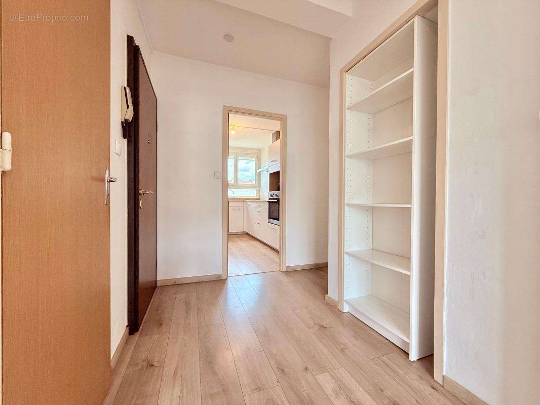 Appartement à CHENOVE