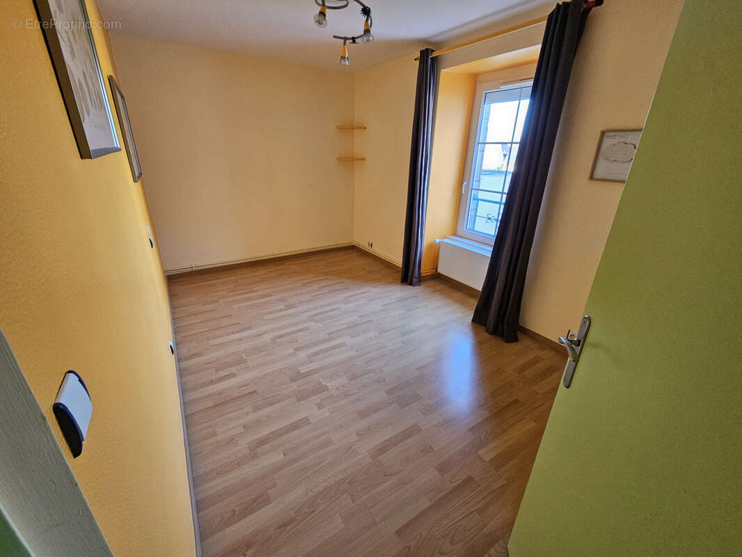 Maison à CLEGUEREC