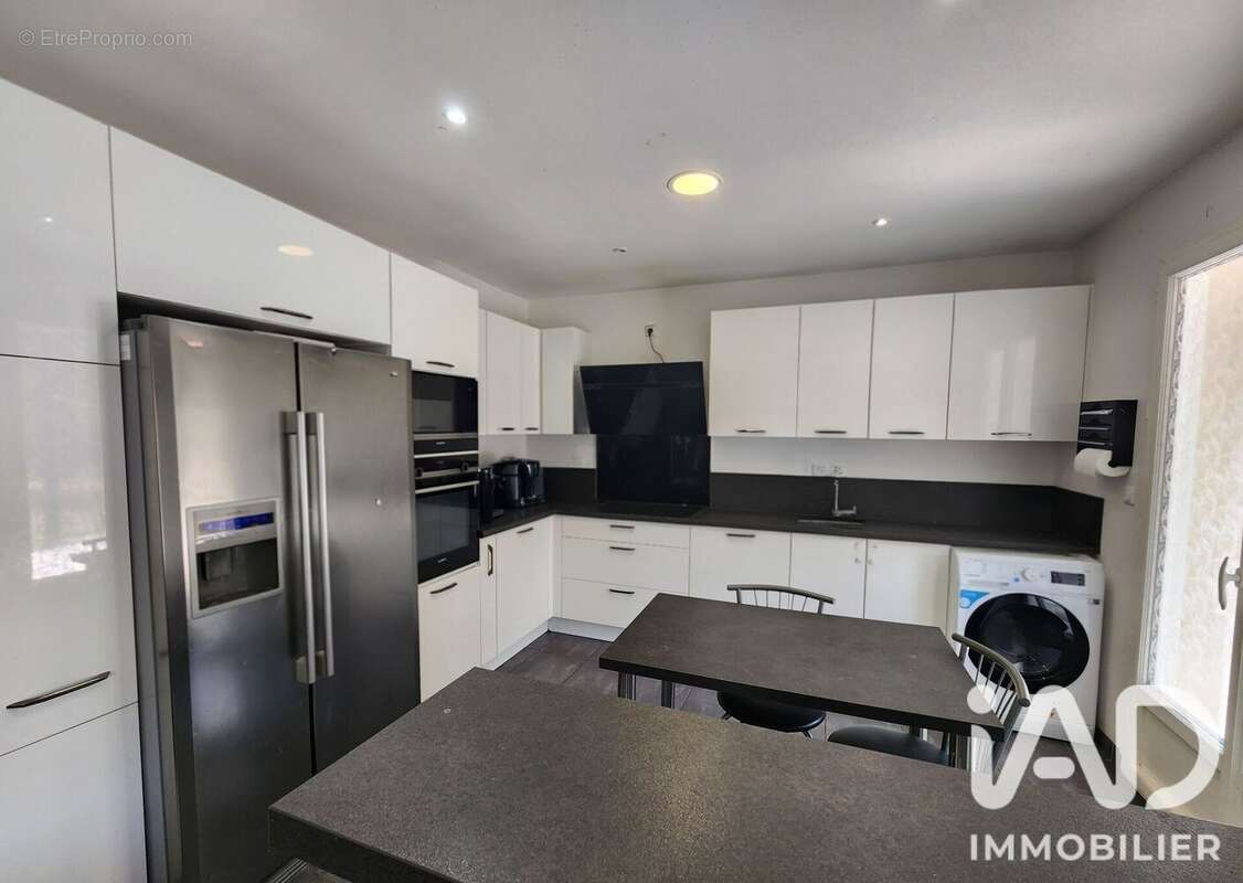 Maison 103 m² à Grisy-Suisnes  - photo 6