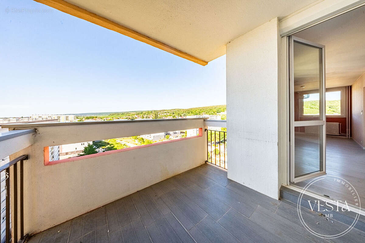 Appartement à CHENOVE