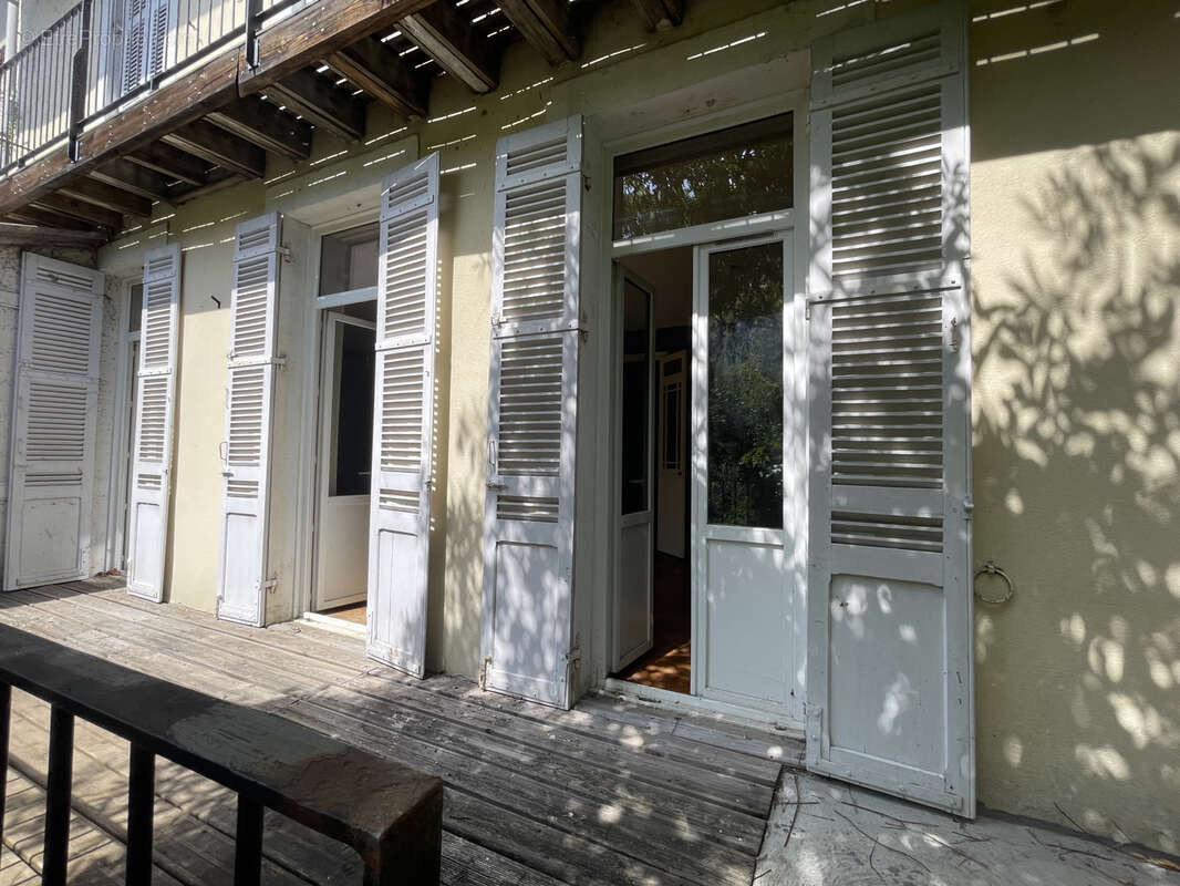 Périgueux centre — Grande maison familiale, 4 niveaux, jardin - photo 10