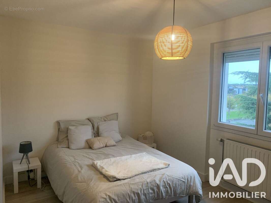 Appartement 75 m² à Niort  - photo 7