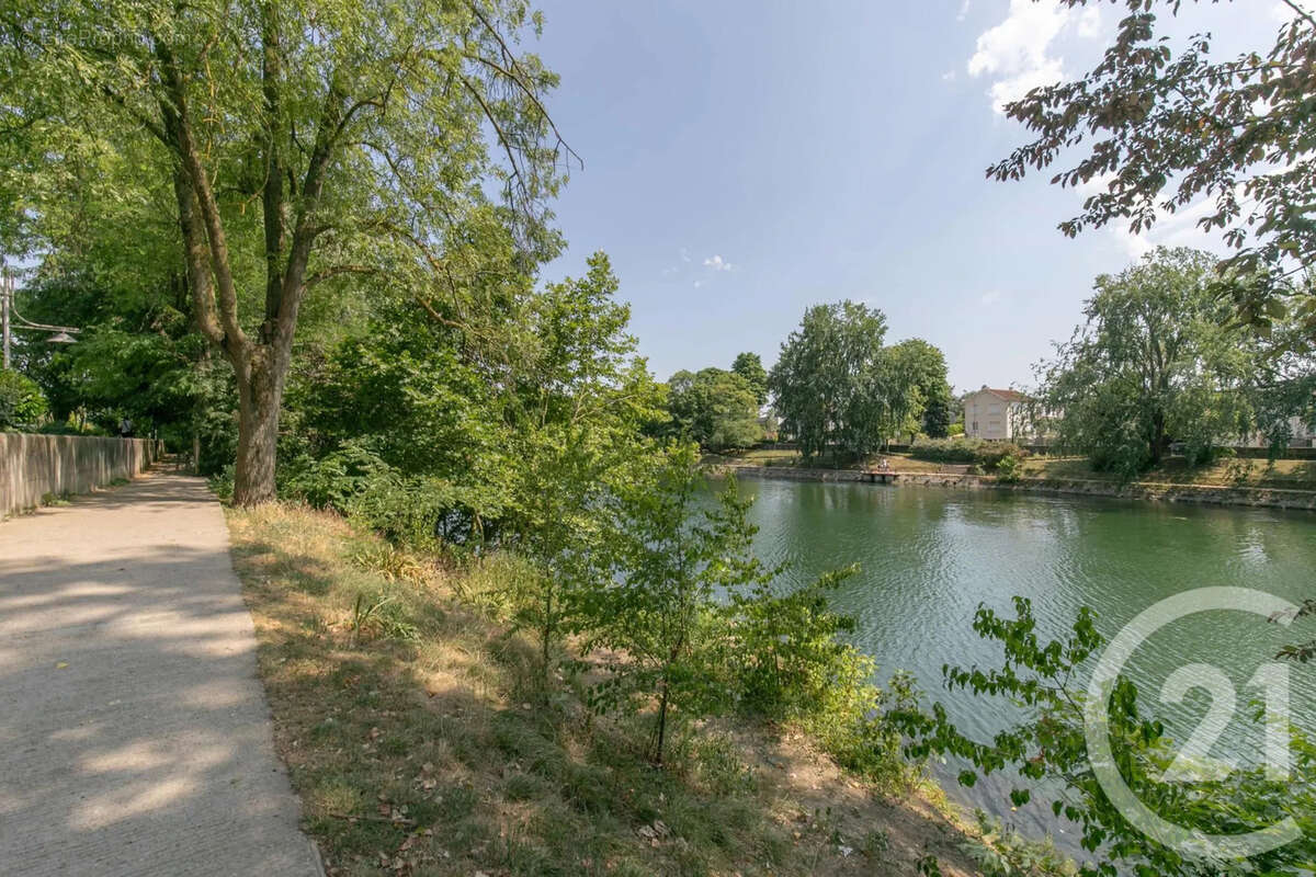 Maison 134 m² à Champigny-Sur-Marne  - photo 2