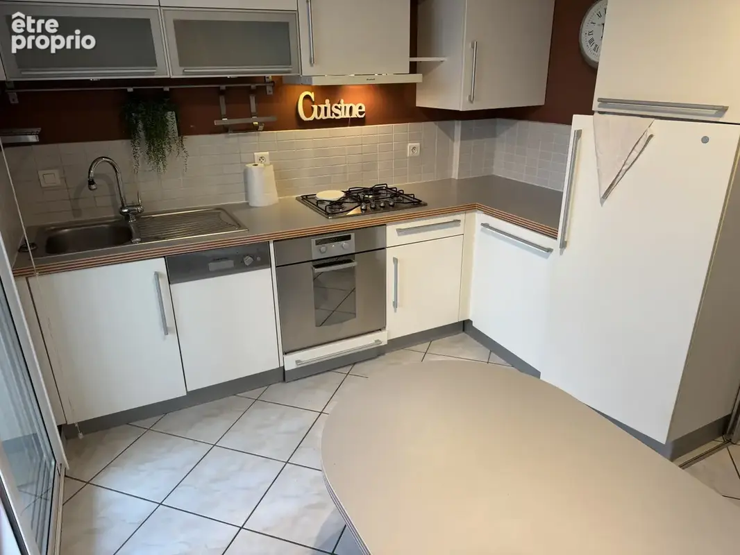 VILLEURBANNE   Quartier Cusset  Appartement T4   70 m2   Calme et Lumineux - photo 3