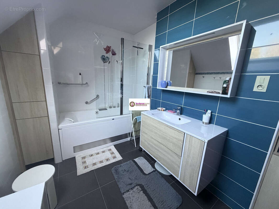 Maison à LE MELE-SUR-SARTHE