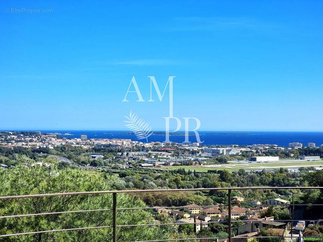 Maison à MANDELIEU-LA-NAPOULE