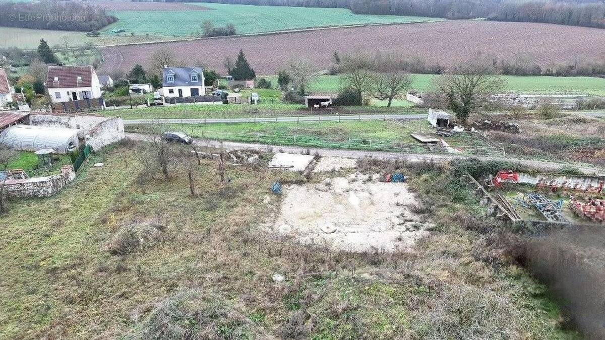 Photo 1 - Terrain à LIZY-SUR-OURCQ