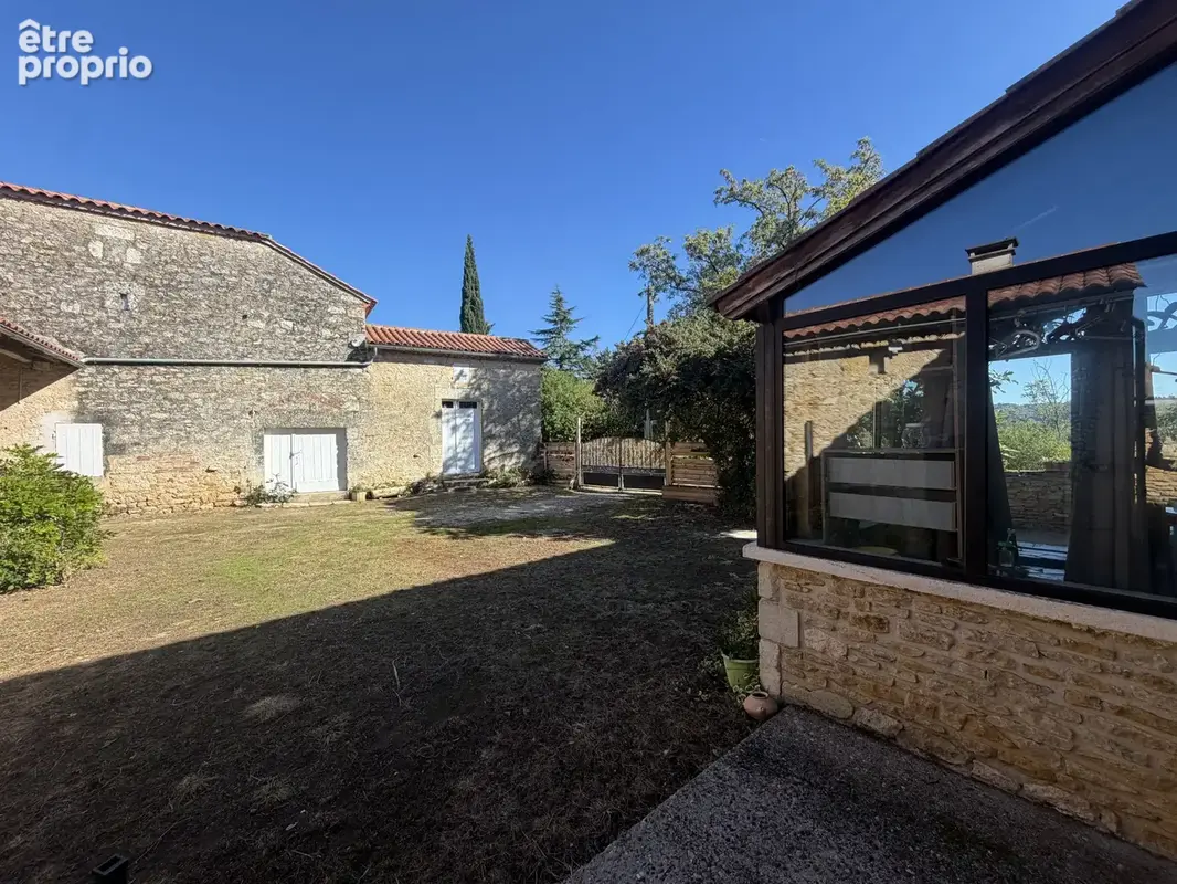 Propriété de charme en pierre avec dépendances, studio indépendant - photo 5