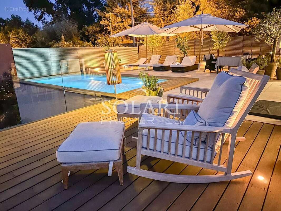 Maison à THEOULE-SUR-MER