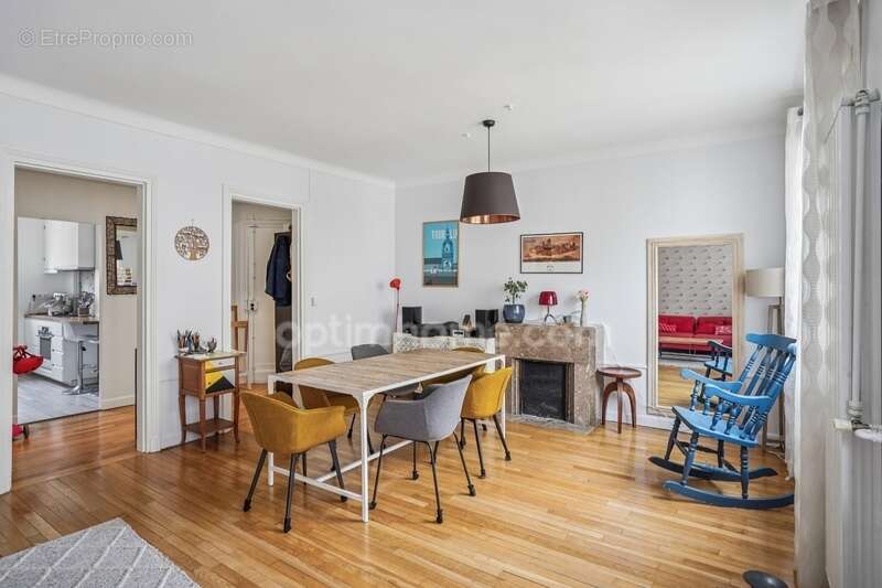 Appartement à PARIS-14E