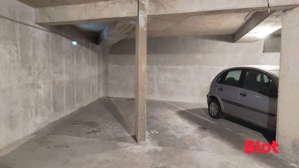 Parking à SAINT-MALO
