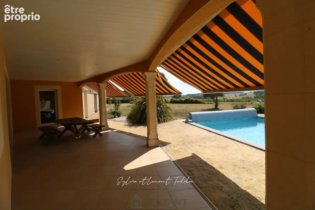 Maison contemporaine basse consommation avec vue degagee sur la campagne environnante - photo 3