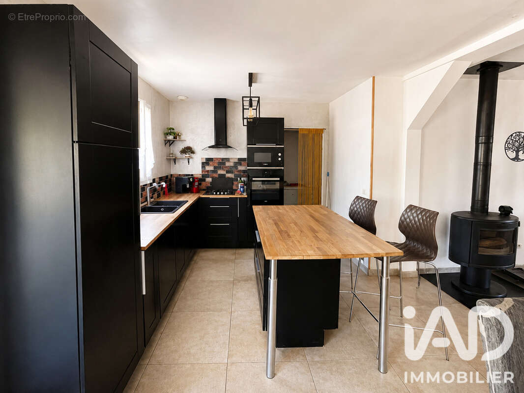 Maison 140 m² à Saint-Gildas-Des-Bois  - photo 7