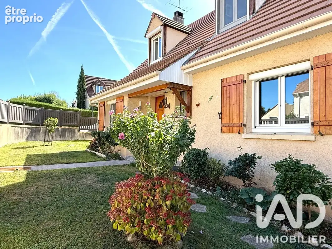 Photo 1 - Maison à LA QUEUE-LES-YVELINES