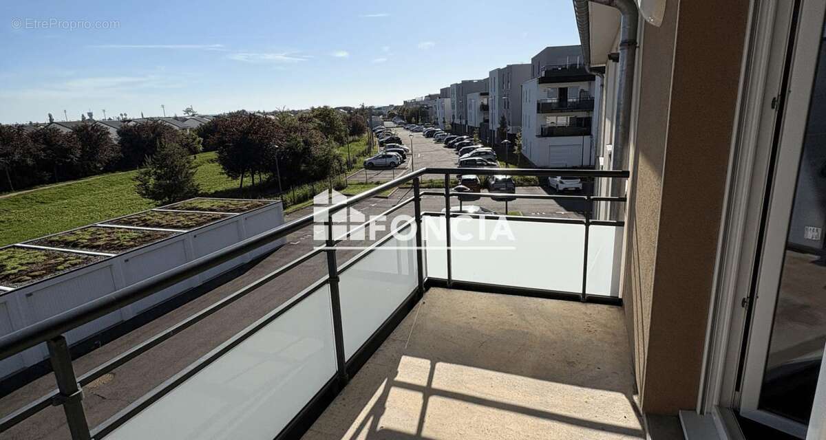 Superbe trois pièces avec terrasse, garage et stationnement à Amnéville - photo 3