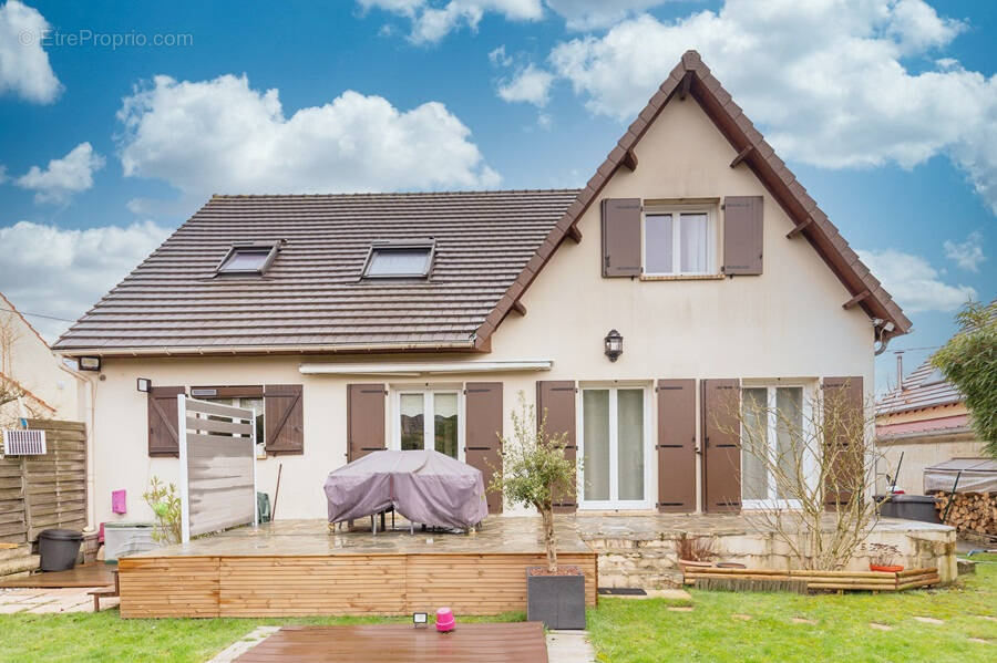 Maison à OZOIR-LA-FERRIERE