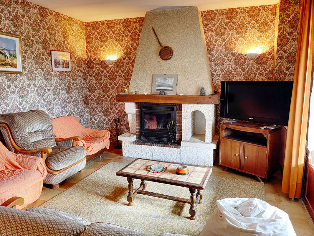Maison à CHOMERAC