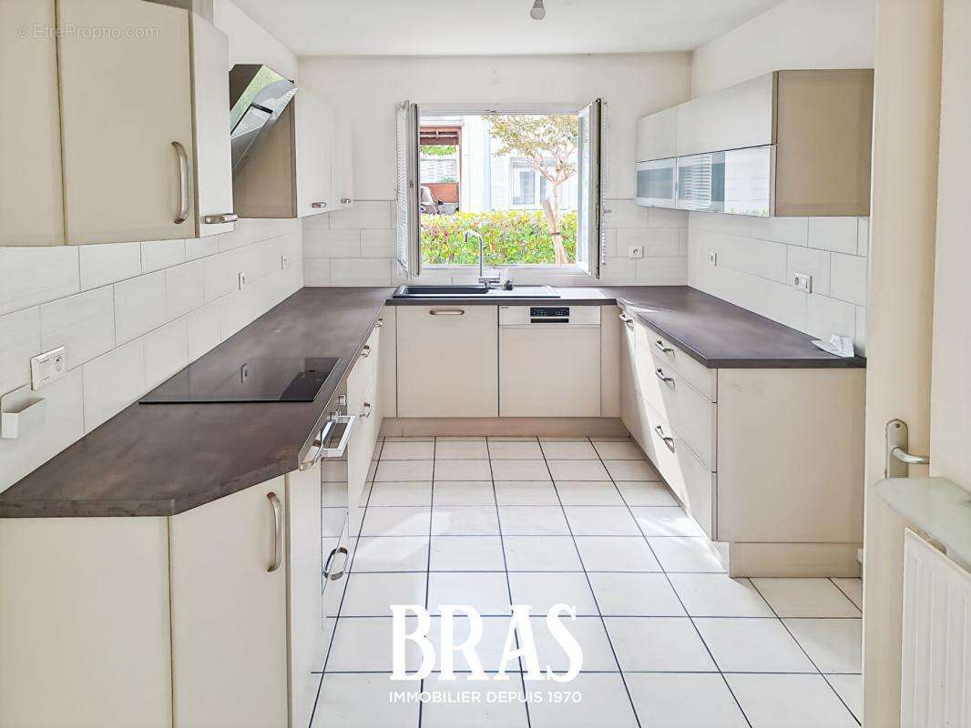 Secteur Beauséjour, Maison de 101 m² avec garage - photo 2