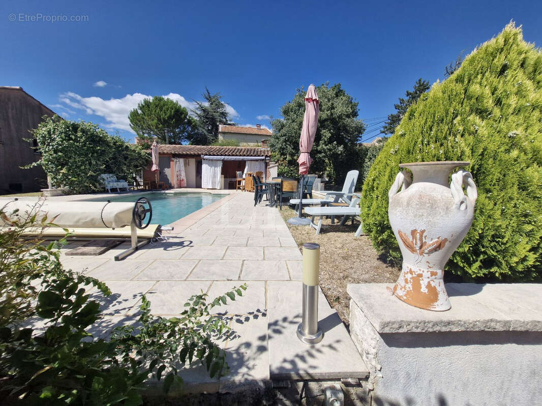 Maison à SAINT-SATURNIN-LES-APT