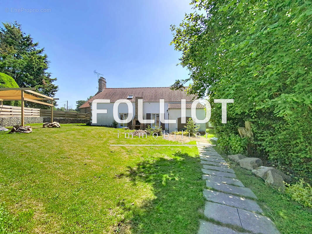 Maison en pierre à vendre / Jullouville - photo 13