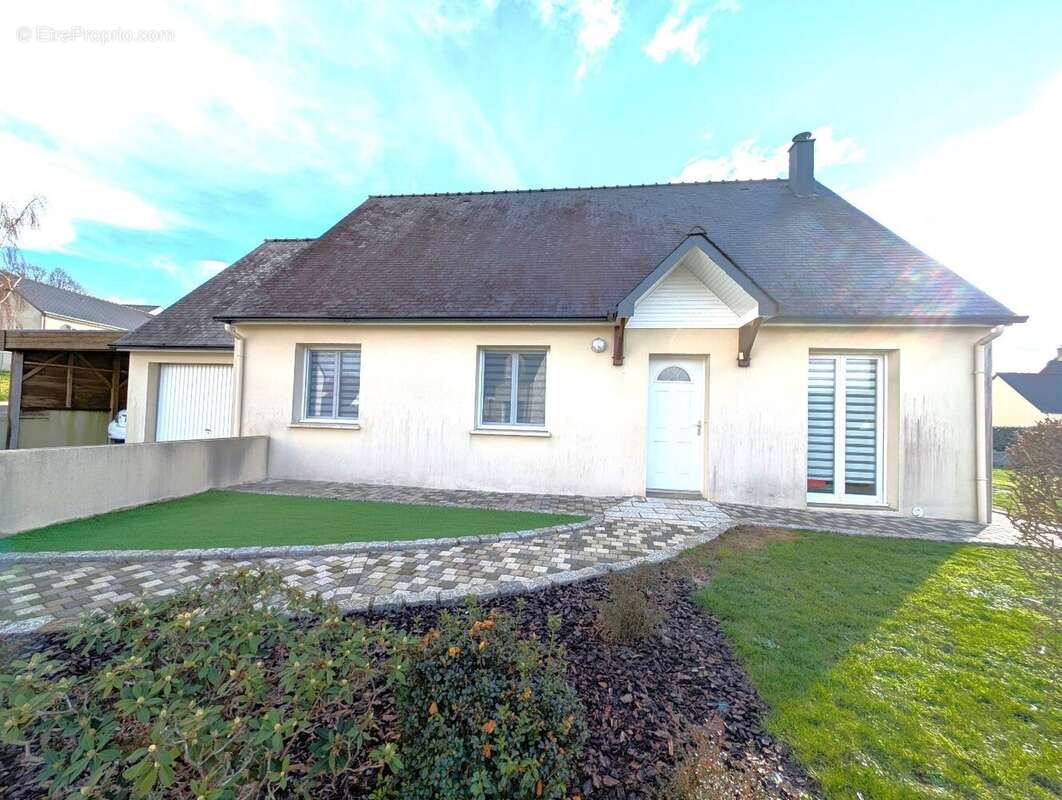 Maison à LA CHAPELLE-CARO