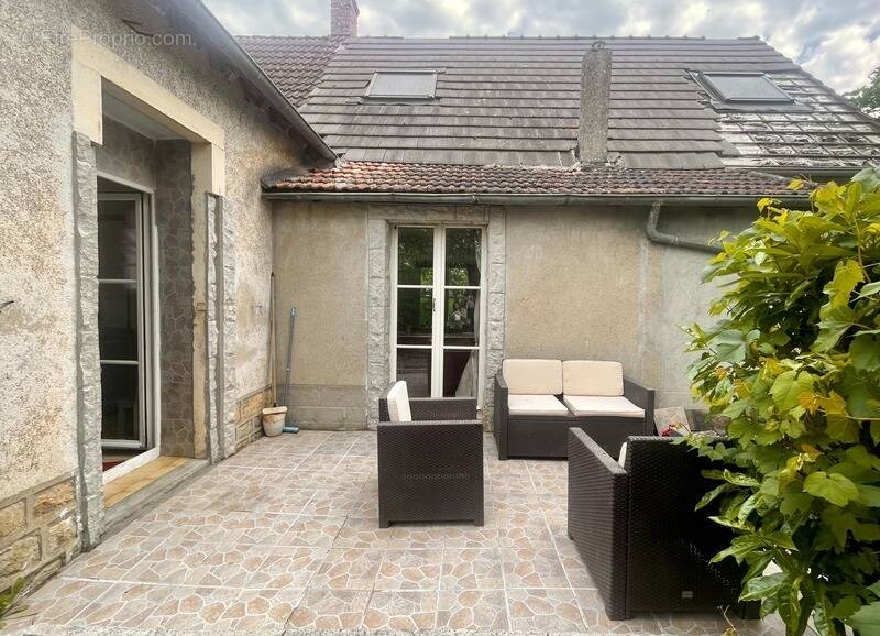 Maison à MORNAY-SUR-ALLIER